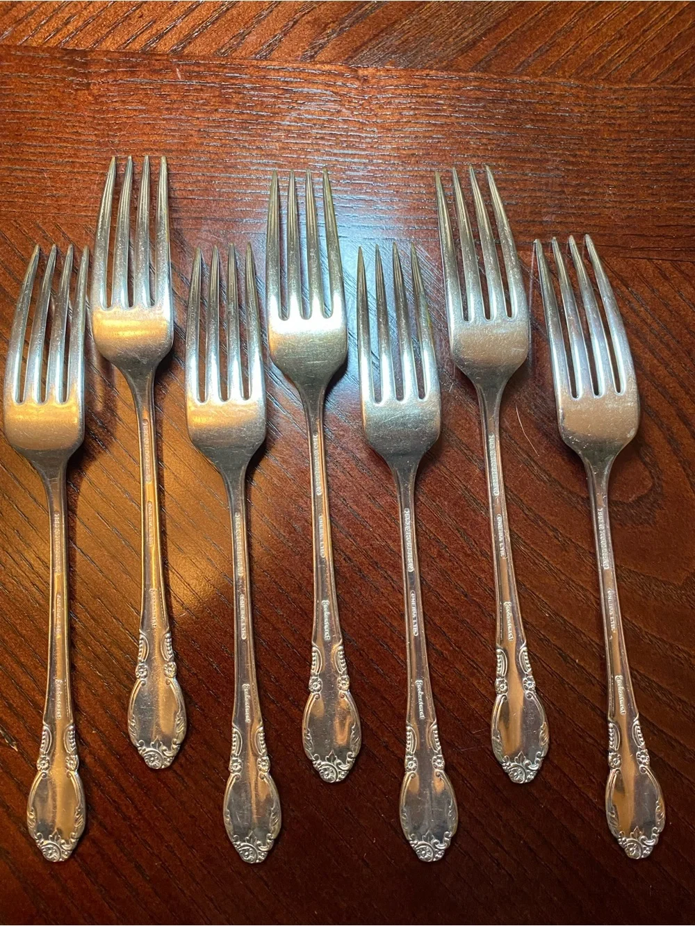 Vintage Enchantment Rogers 1881 Oneida Silver-Plated Dinner Forks - Set of 7